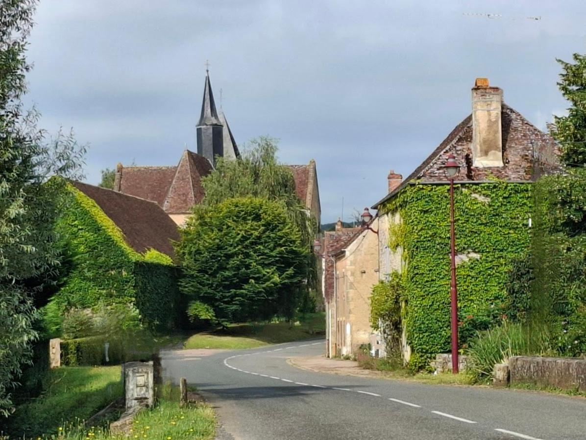 Chambres D'Hotes Les Frerots Lurcy-le-Bourg Esterno foto